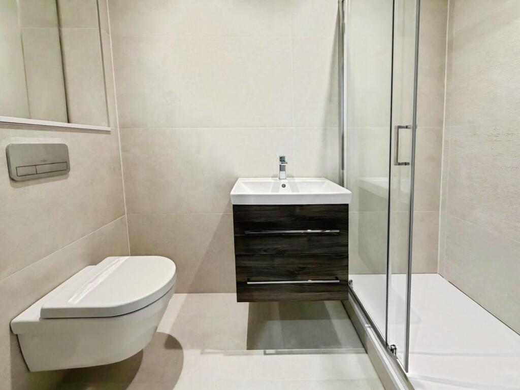 90f8dd1c-WhatsApp 20Image 202025-10-15 20at 2012.1