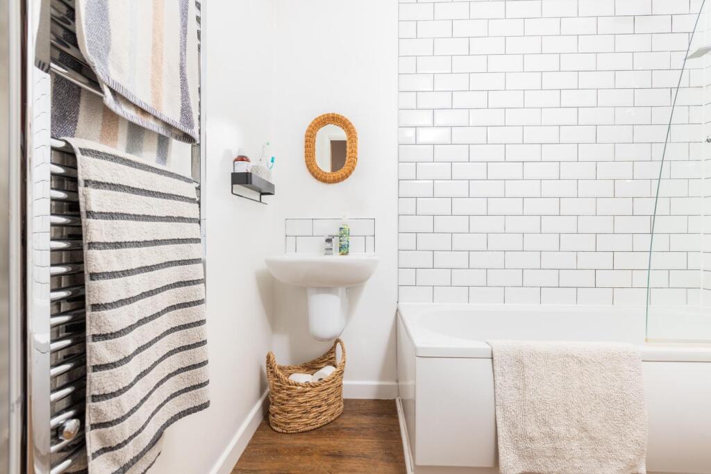 5, The Boot Factory, BS5-6.jpg