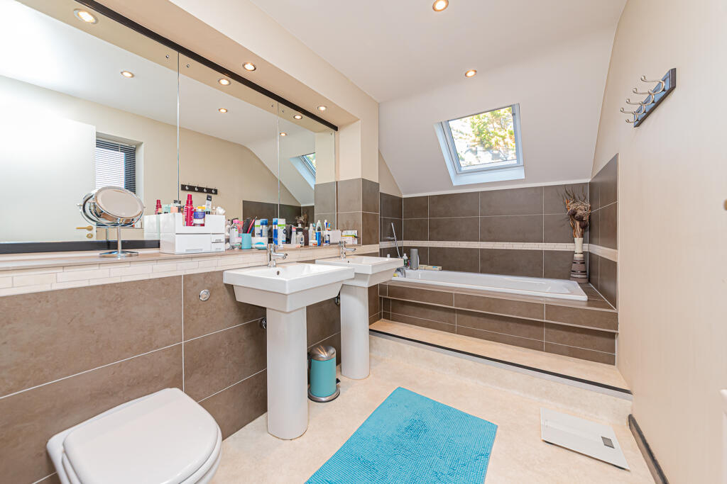 Ensuite