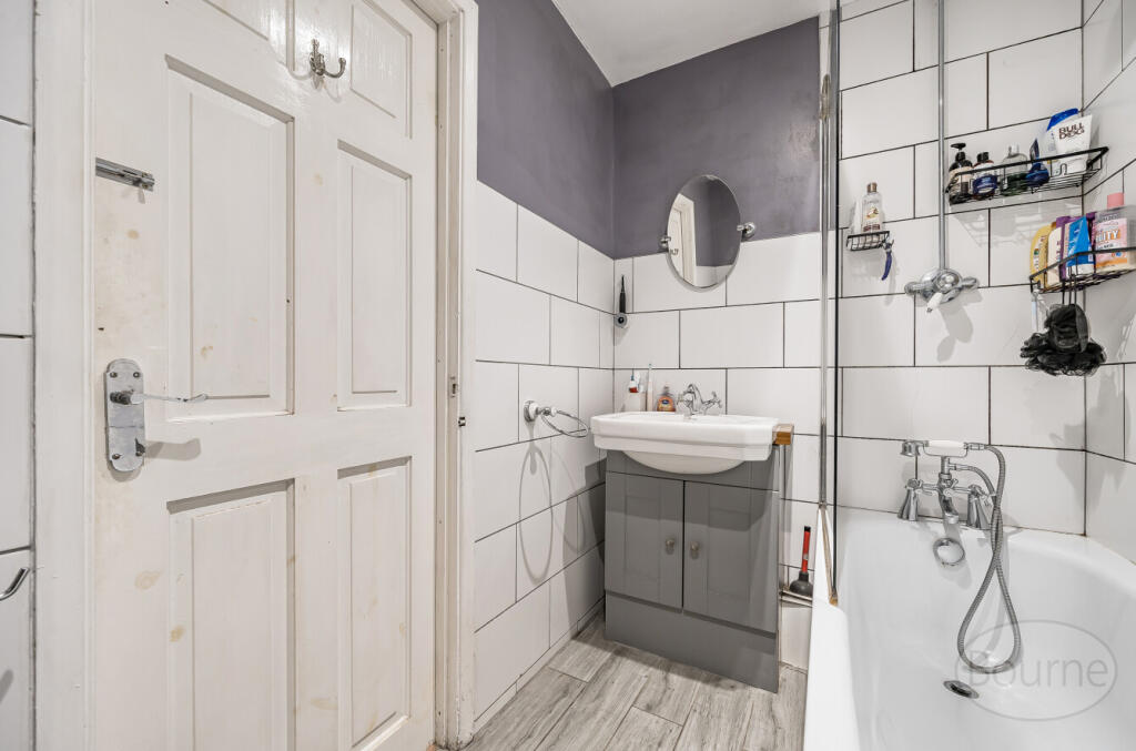 8933a695-a176-464...