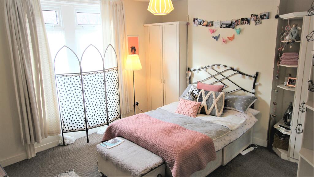 student bed 2 of 2 h