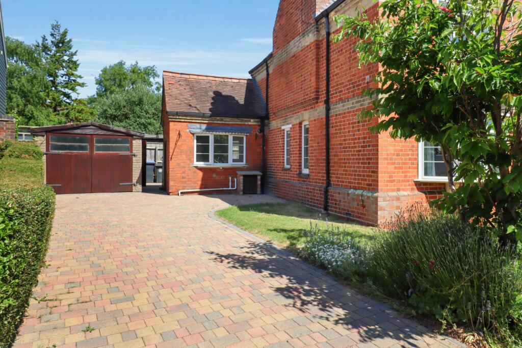 Driveway-Parking