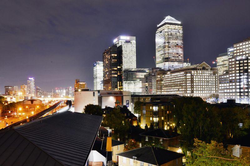 Canary Wharf view at night
