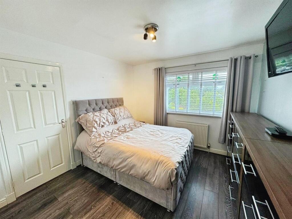 Master Bedroom 1
