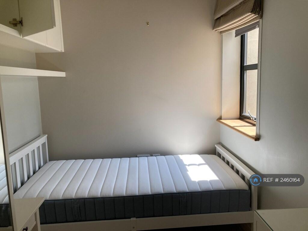 Ample Storage Bed3