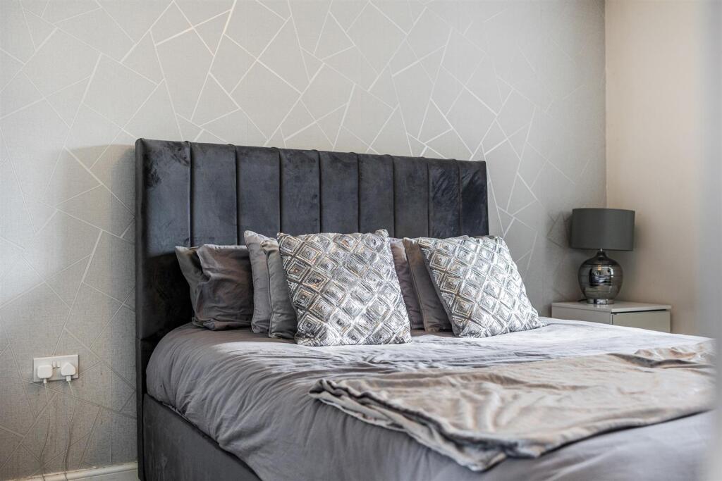 12 Springwell Avenue-34.jpg