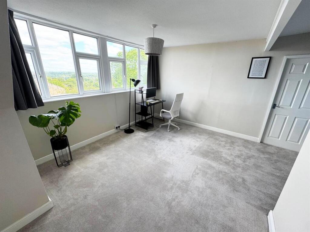 2nd Bedroom