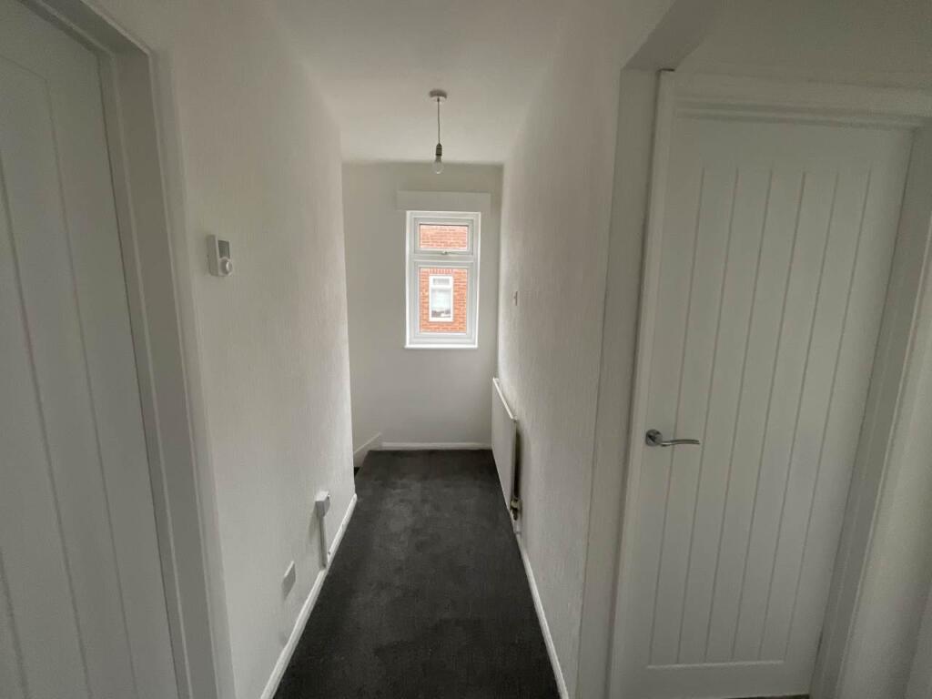 57 Roding Lane North