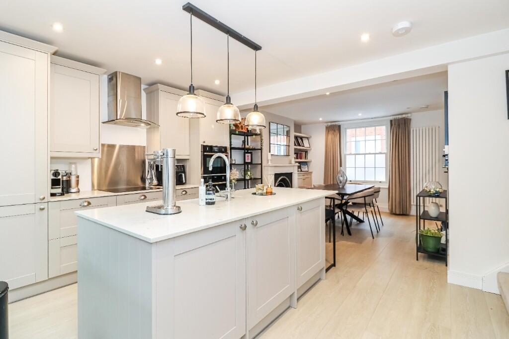 Kitchen/breakfast rm