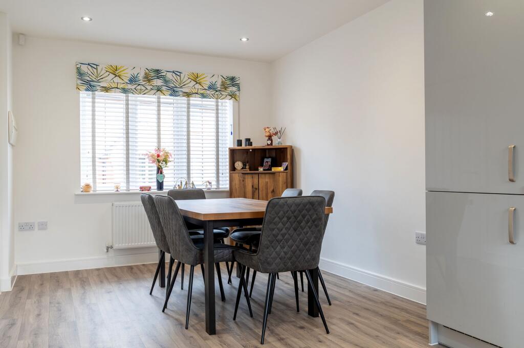 KITCHEN, DINER AND LIVING ROOM