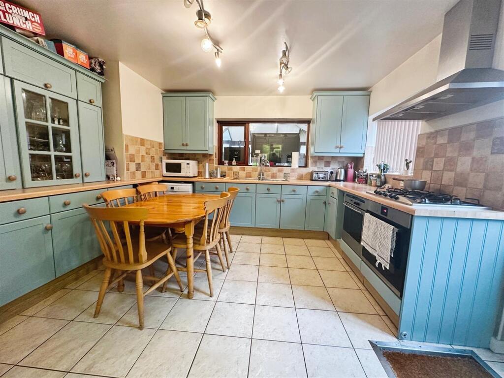 3fa18bd5-image_picker_3774B80C-889A-44D6-8A2C-4EB7