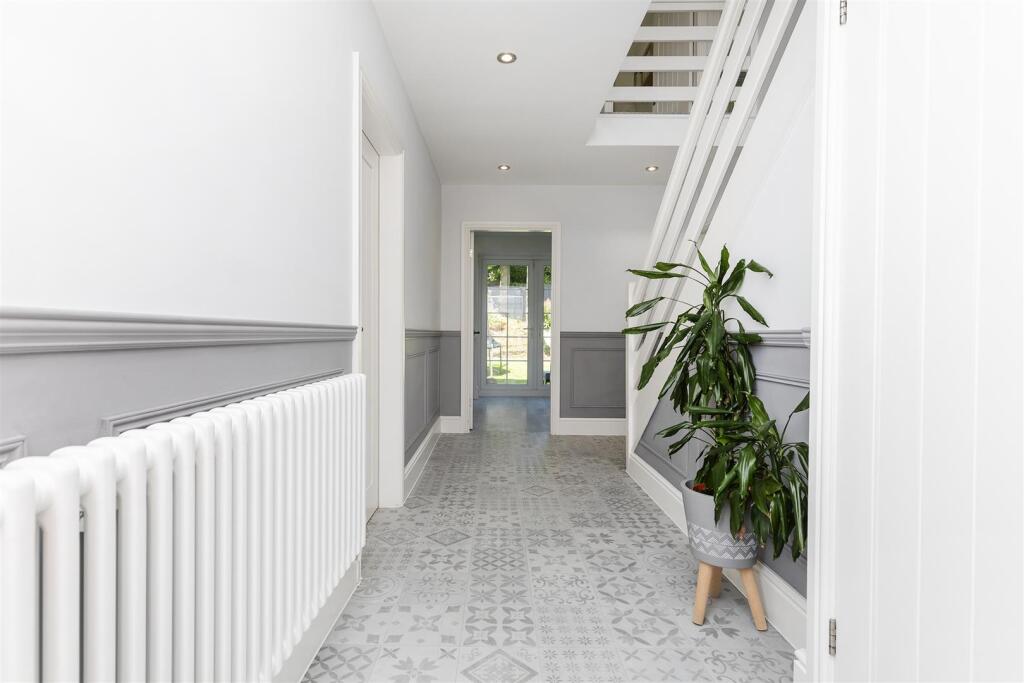 Bramleys Estate Agents - Cheviot Way - Mirfield (2