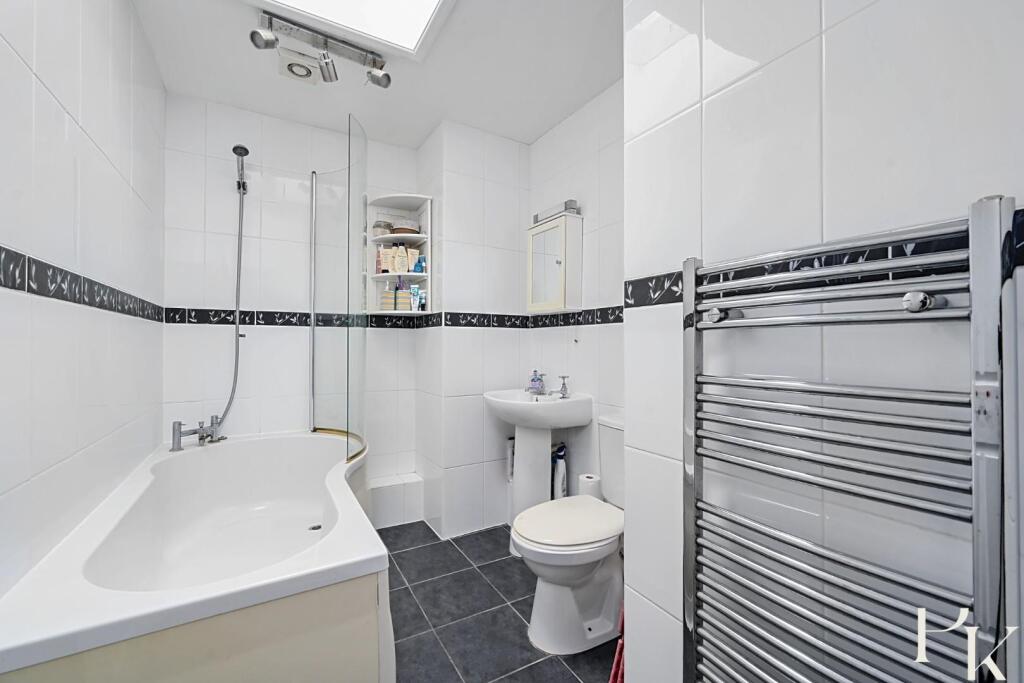 9 Goldstone Lane BN3 (6).jpg