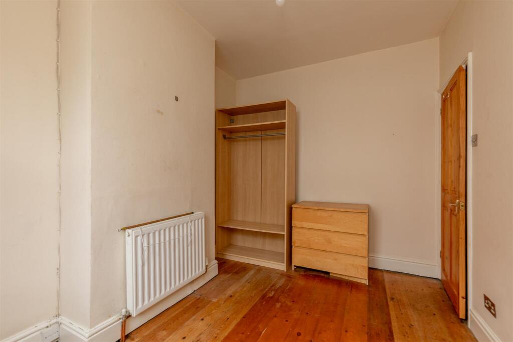 Birkin Street, Bristol Bed 2.jpg