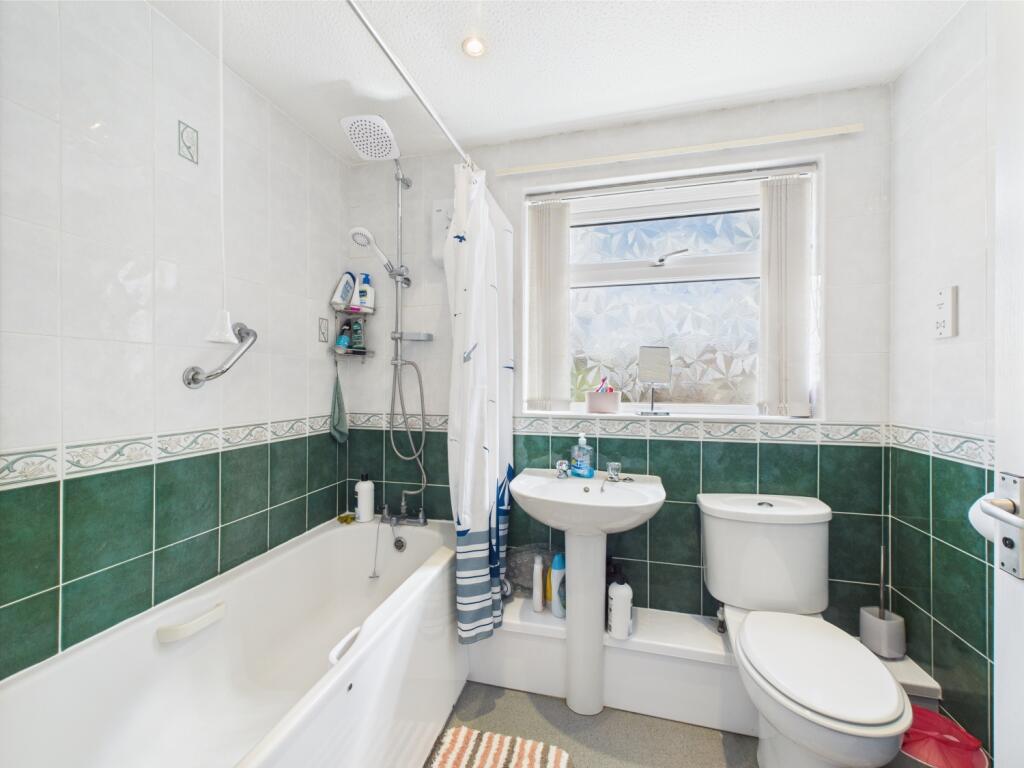 CAM02023G0-PR0140-STILL007