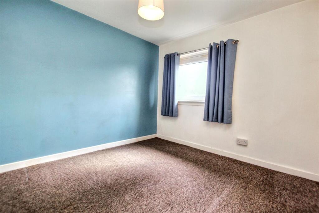 7- Bedroom One.jpg