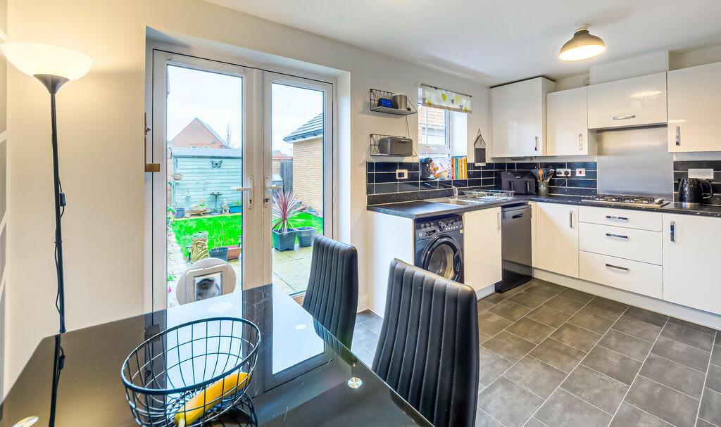 Kitchen / dining ...