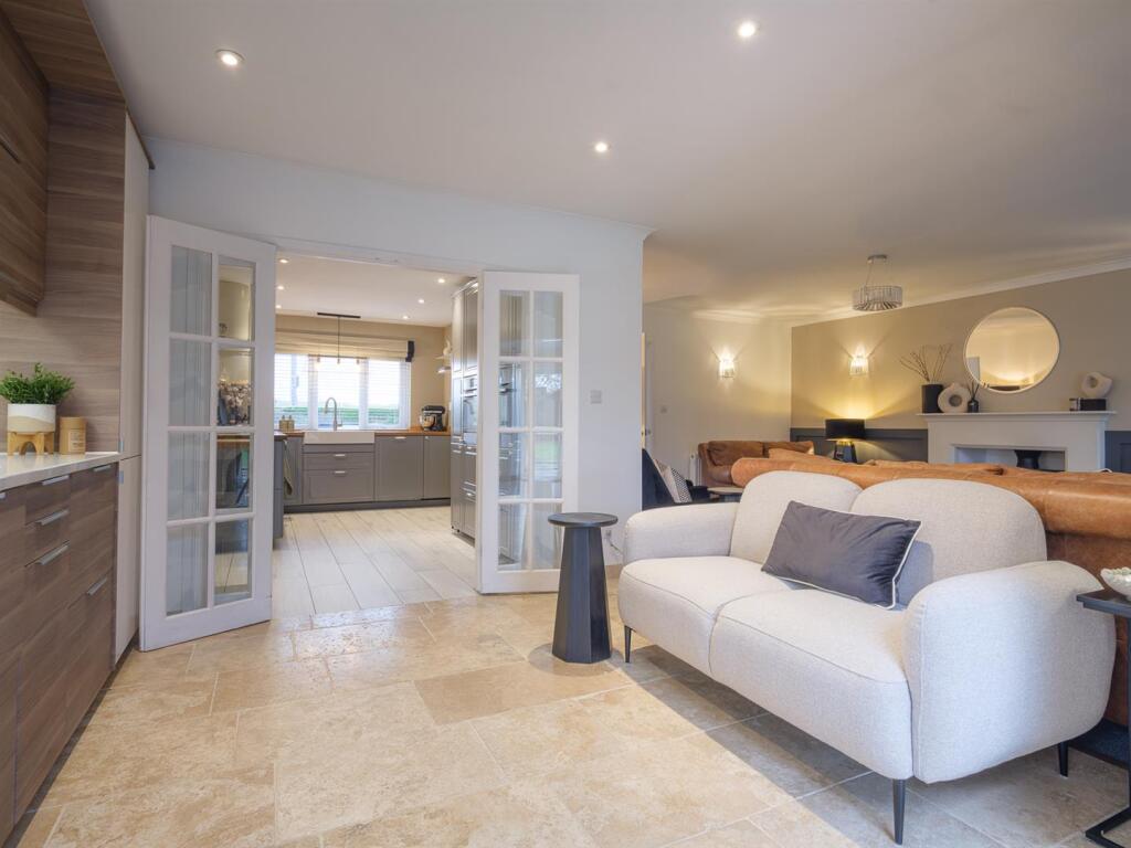 50a Stanton St Quintin-33.jpg