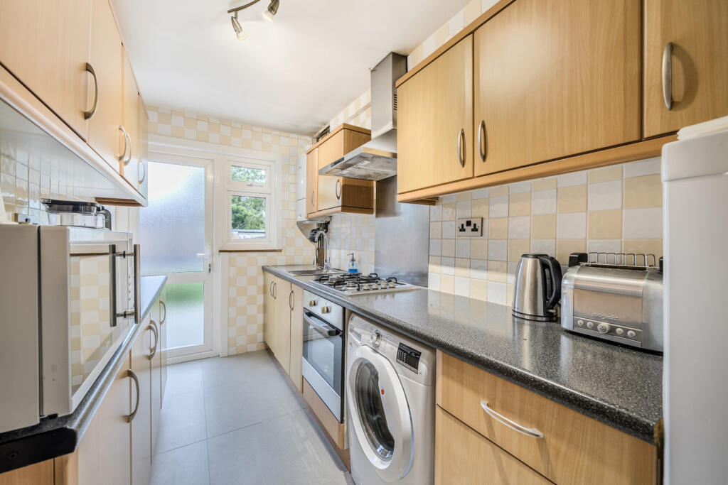 1366003-8-68e92b4...