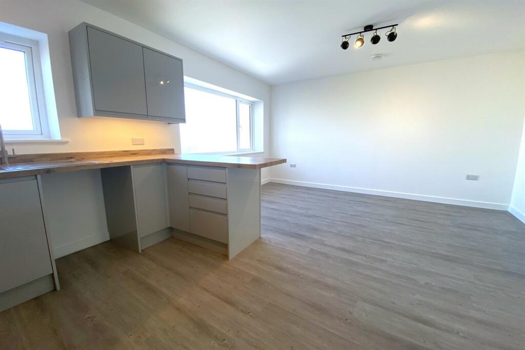 Kitchen / Living Spa