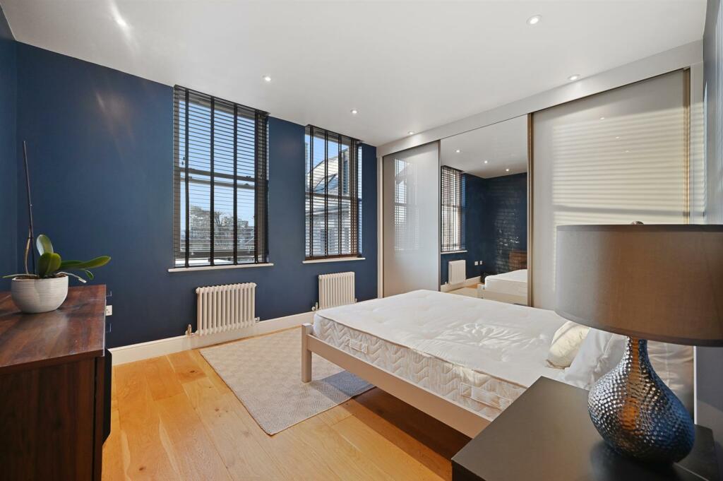 RCREE- 13 carlton road- bedroom 3 (1).jpg