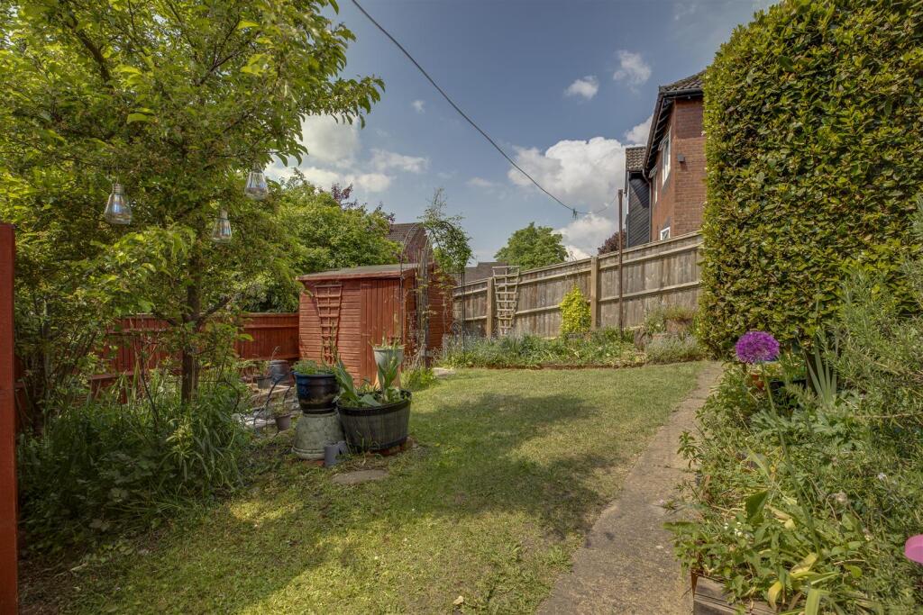 2 Lower Hamersley Lane, HP13 7DA-3.jpg