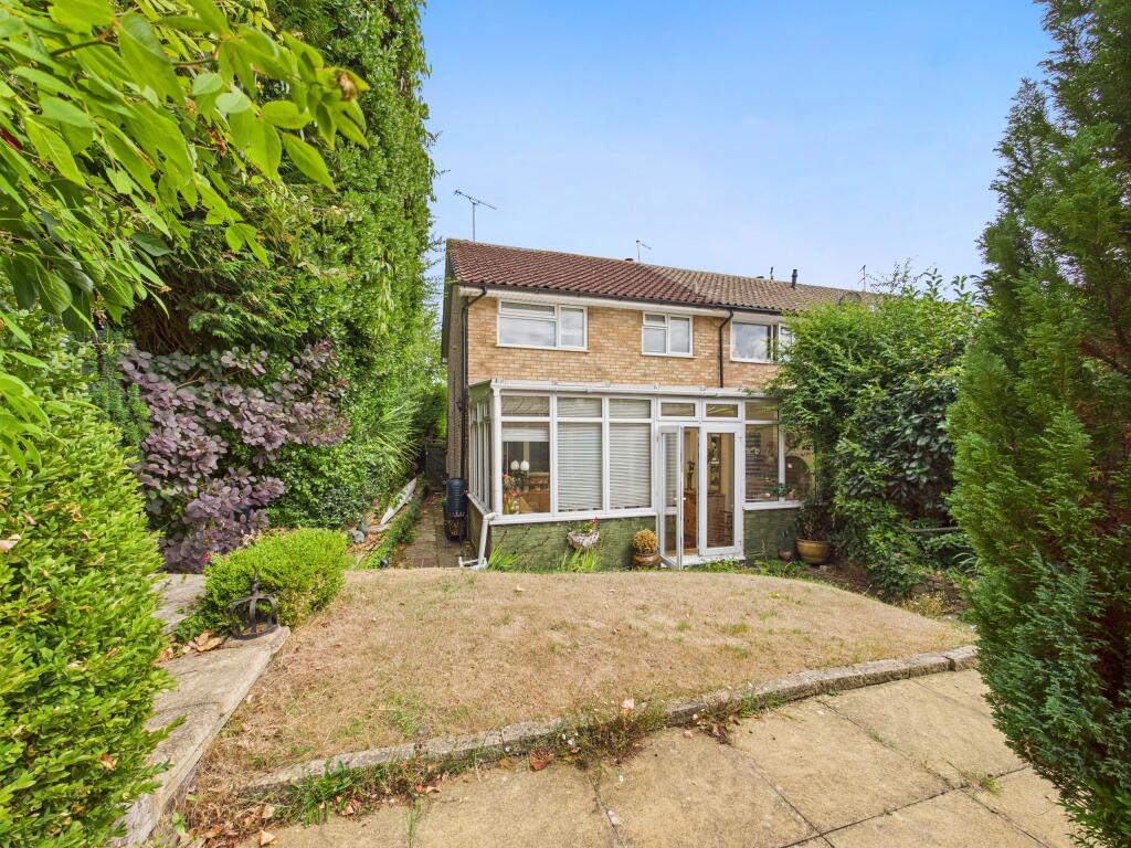 CAM01354G0-PR0566-STILL005