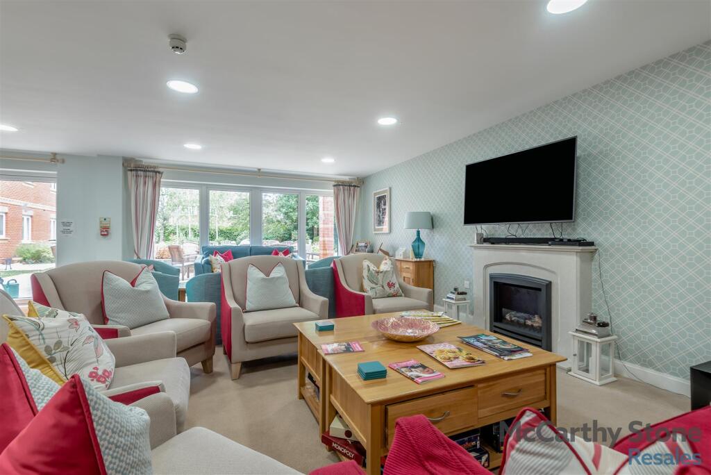8661283-interior20.jpg