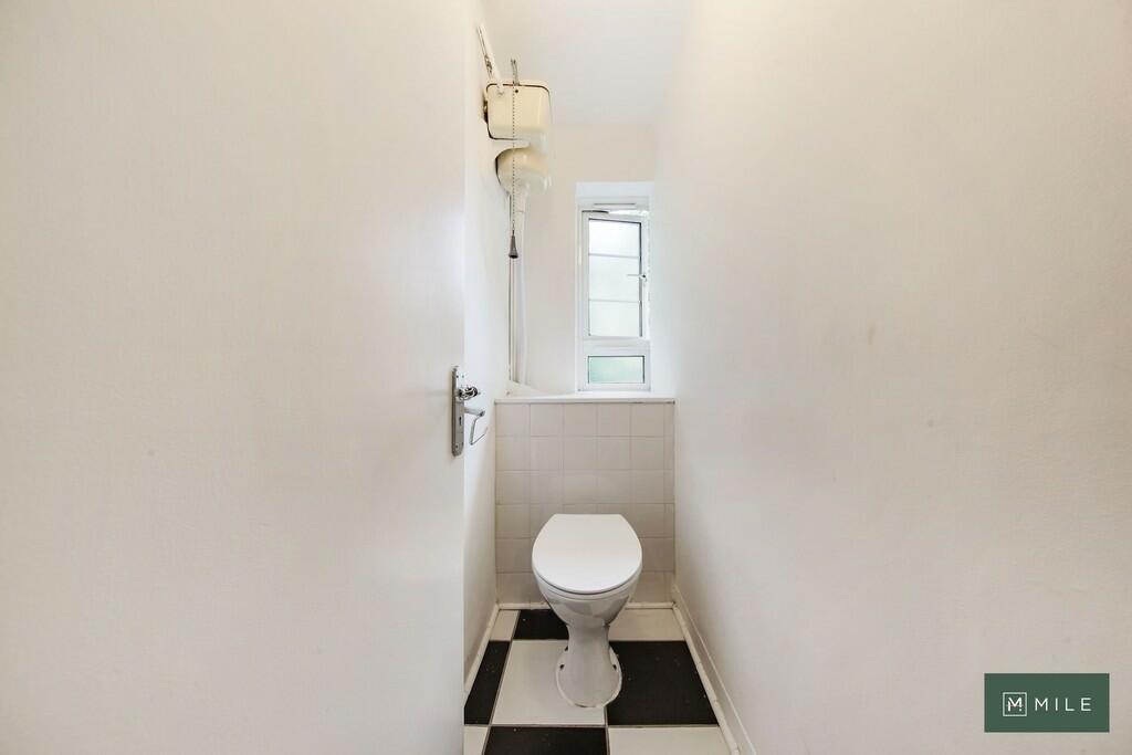 18 Kelfield Court...