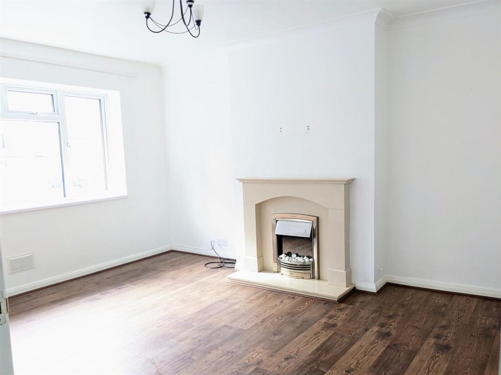 Davidson Frost-Wellings, DFW, Sterling Avenue, Edg