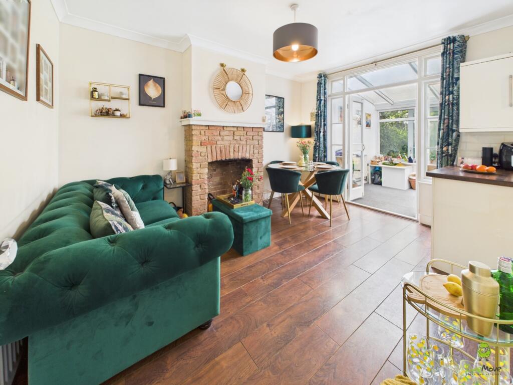 Clinton Crawford 3 bedroom Semi Detached home clos