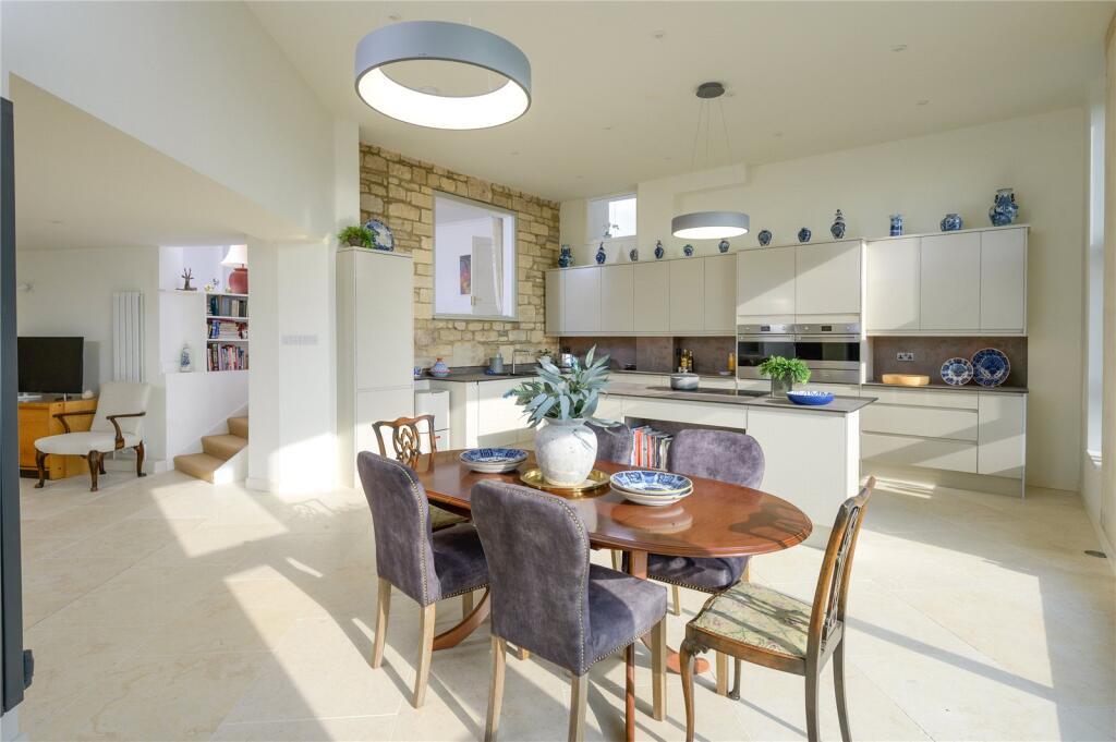 Kitchen diner