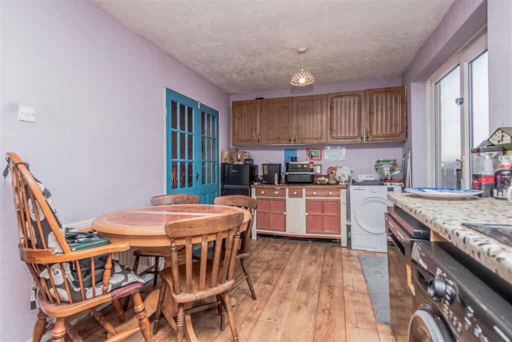 Fitted Dining Kitchen: