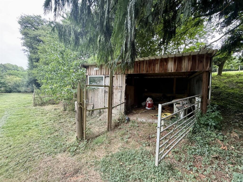 Outbuilding3.jpg