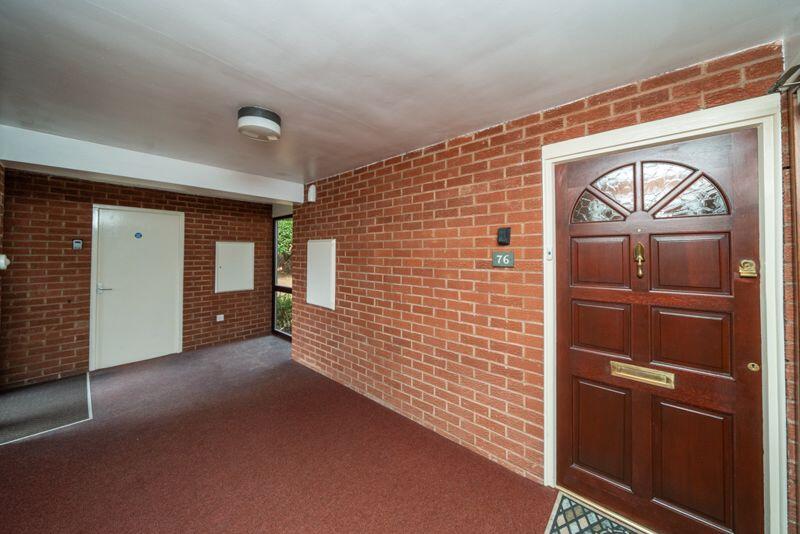 COMMUNAL GROUND FLOOR HALL
