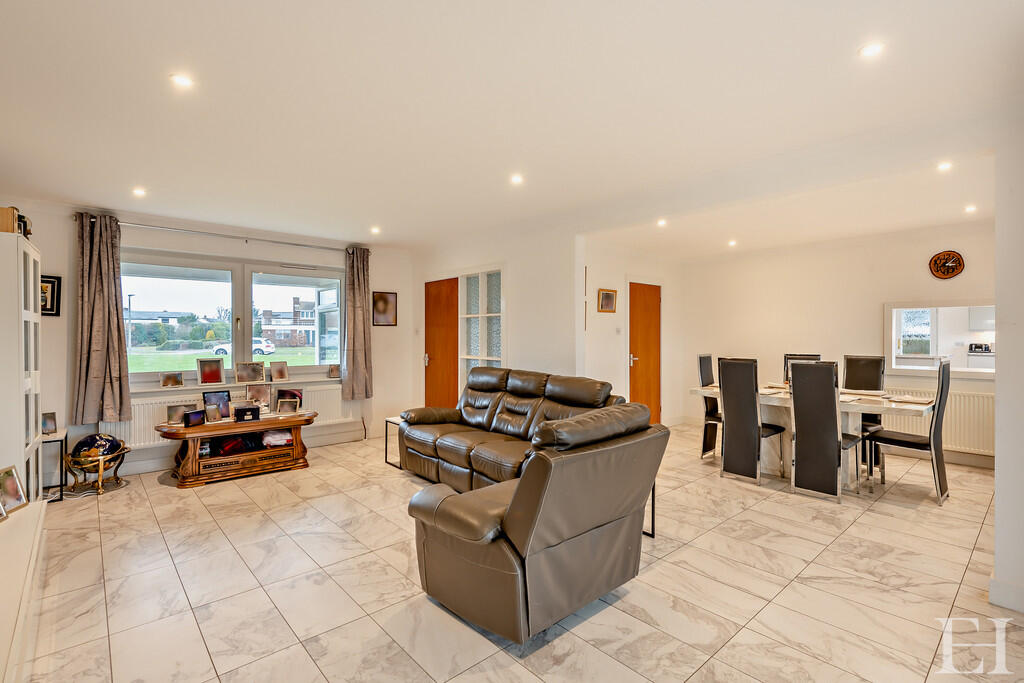 WM-8636330-interi...