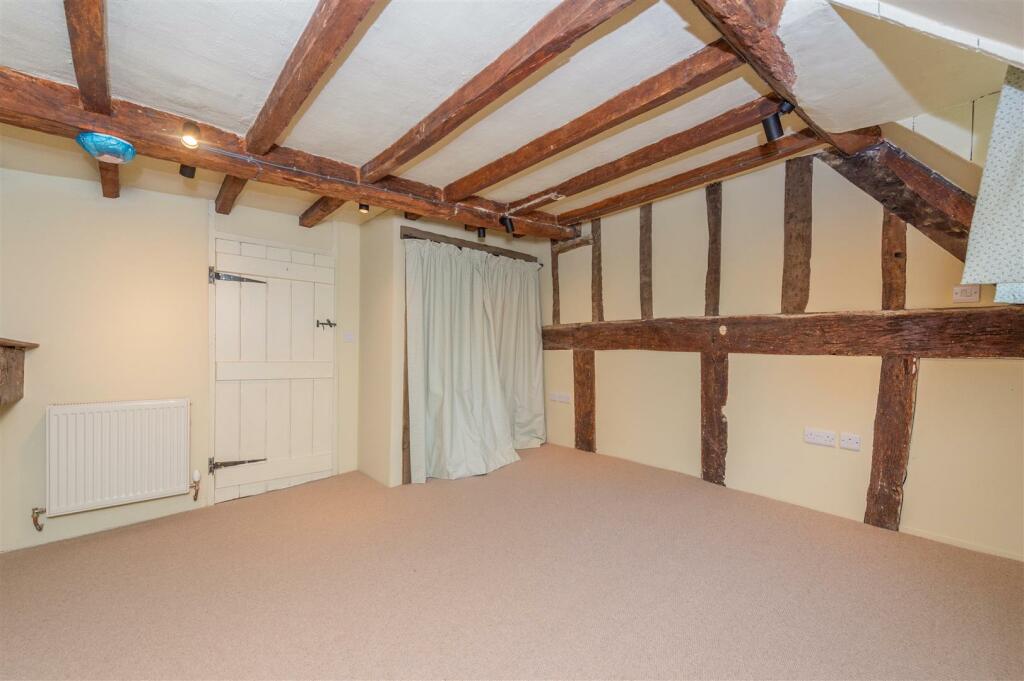 7 woodbank drive-21.jpg