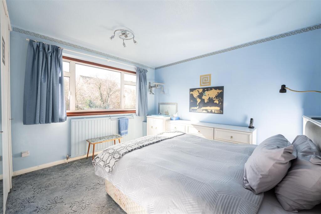 4 The Paddock, Hitchin-16.jpg