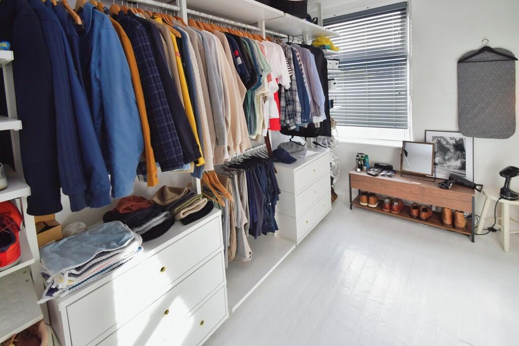 174040f0-Bedroom ...