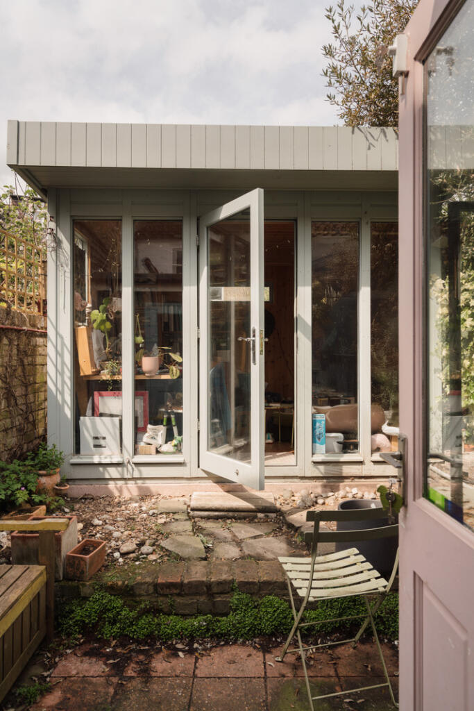 278607 - CHRISTCHURCH-ROAD-SW14-019.jpg