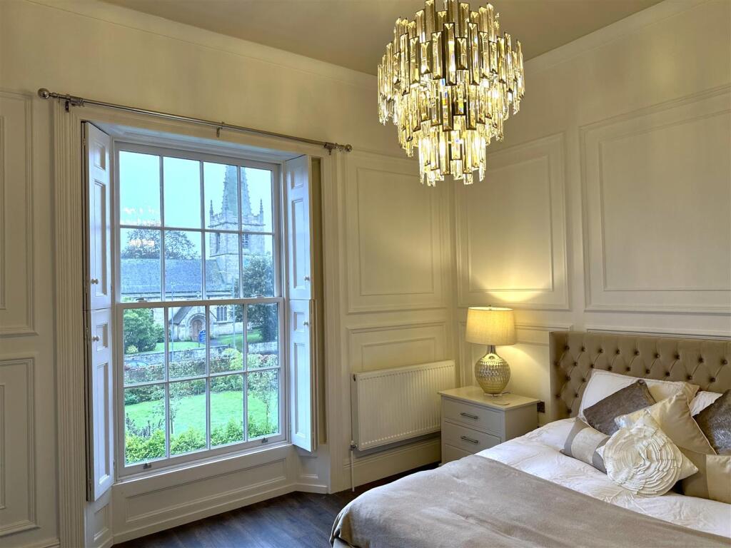 Bespoke Shutters &amp; Outlook 611