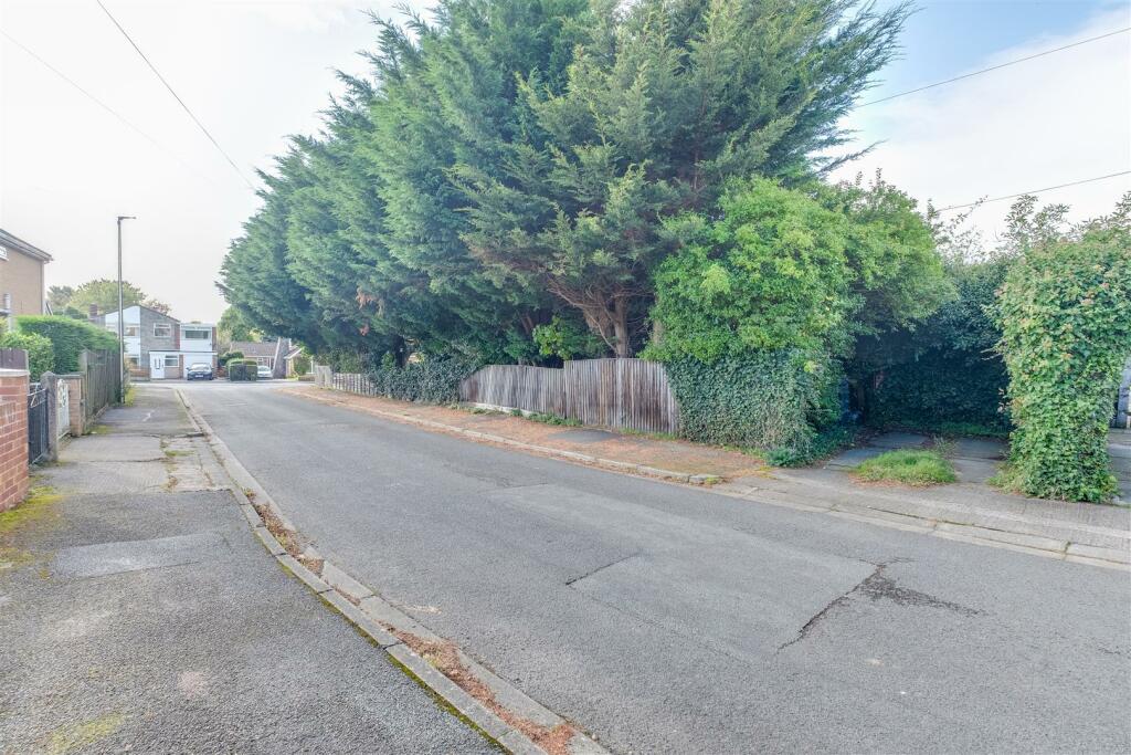 Constables - Summerville Close-2.jpg