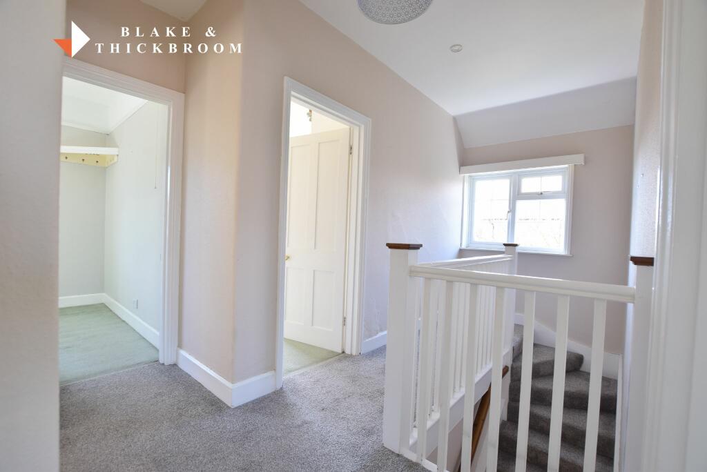 FIRST FLOOR LANDING