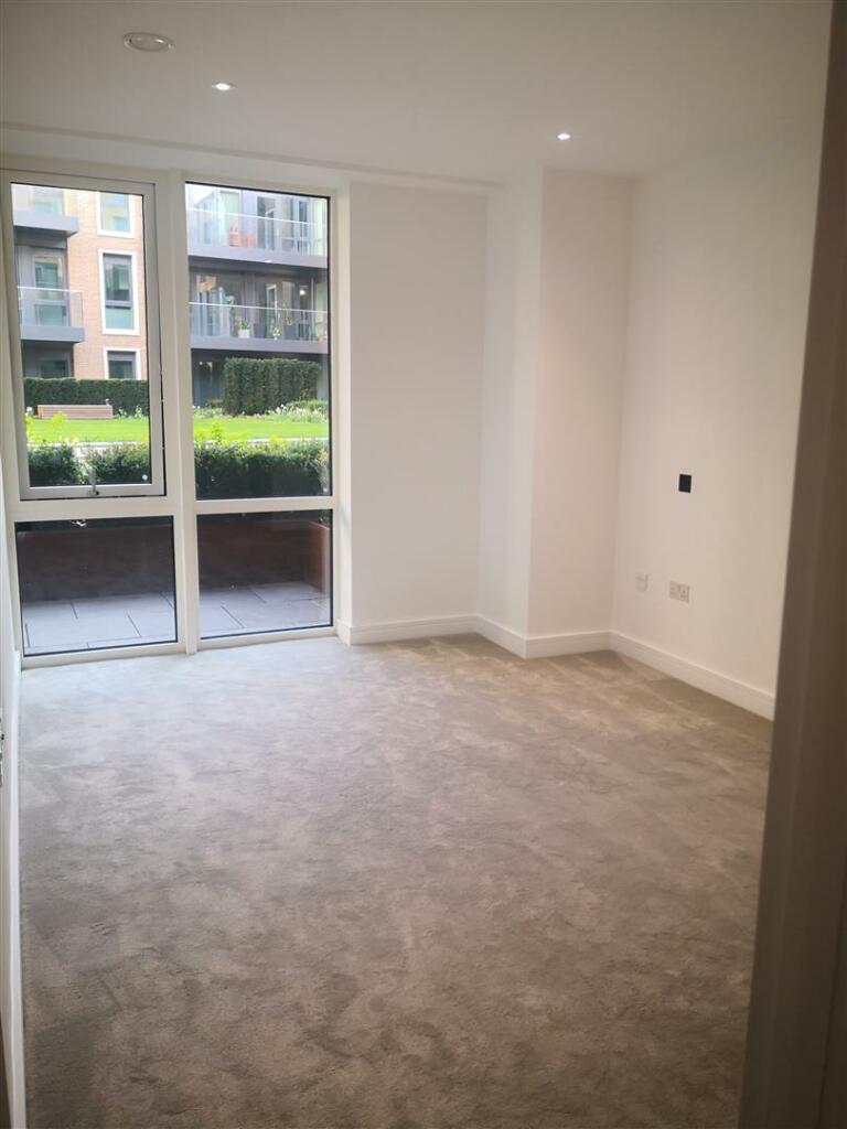 Bedroom m1.jpg
