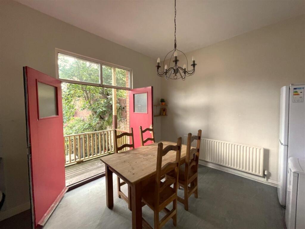 3 Moor End Kitchen.jpg