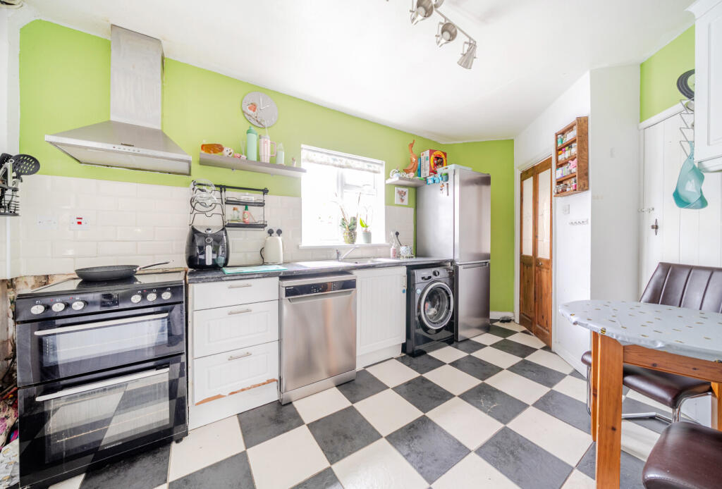 1361189-10-68efa0...