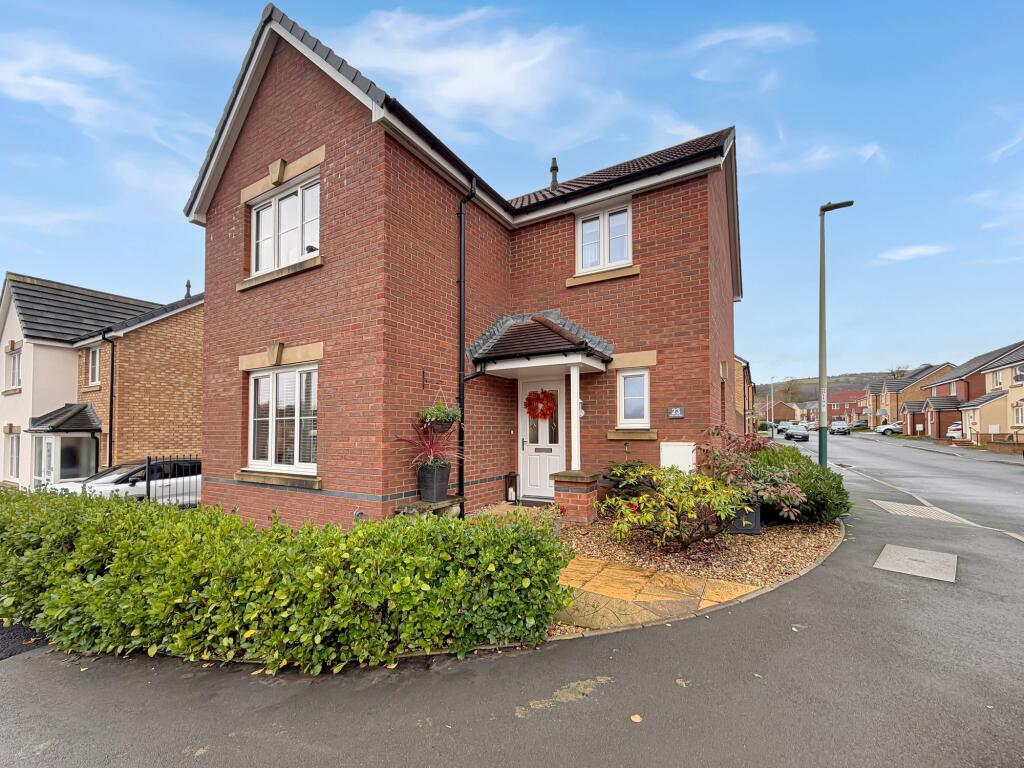 Holly Field Rise, Bedwas, CF83