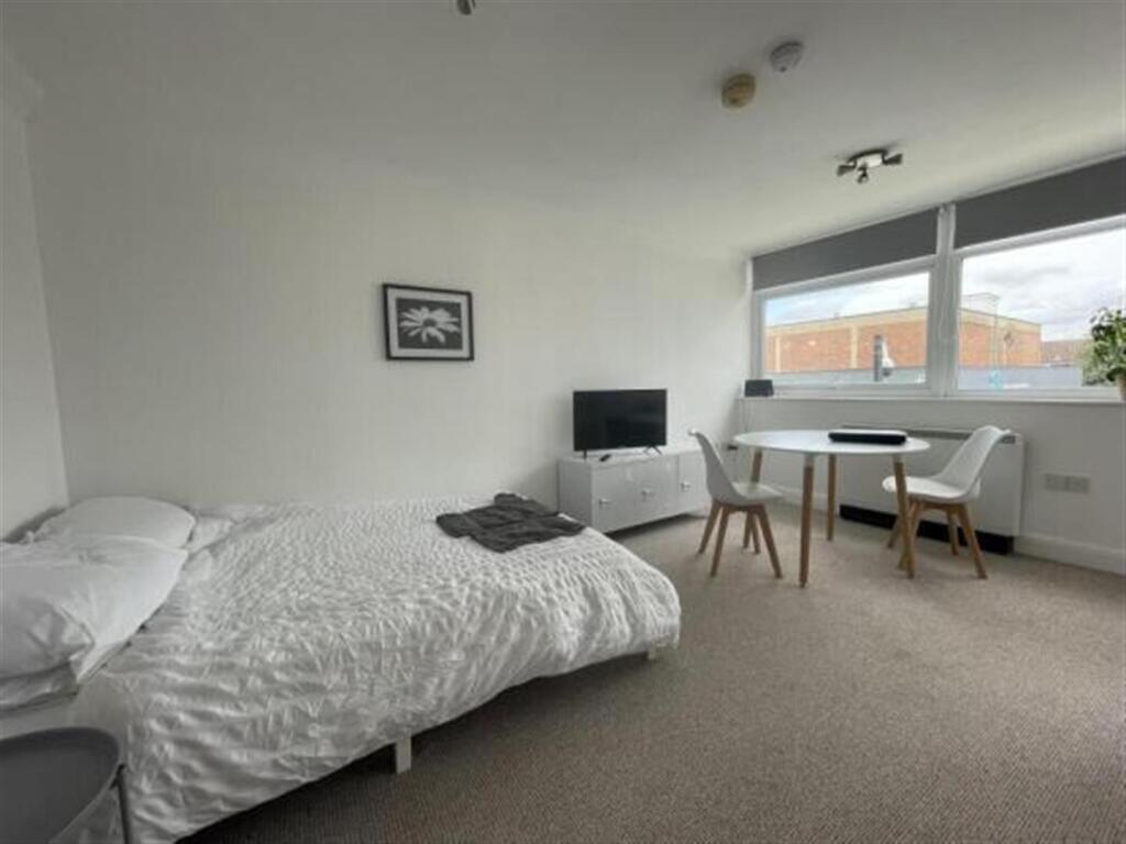 Lounge / Bedroom