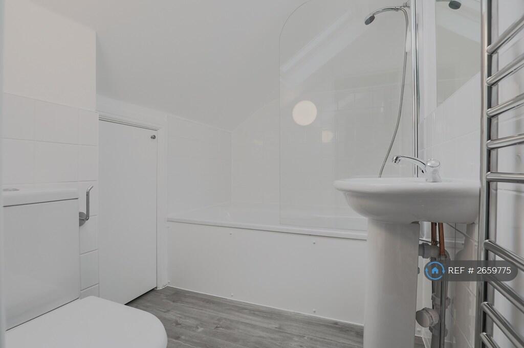 Bathroom (Second Floor)