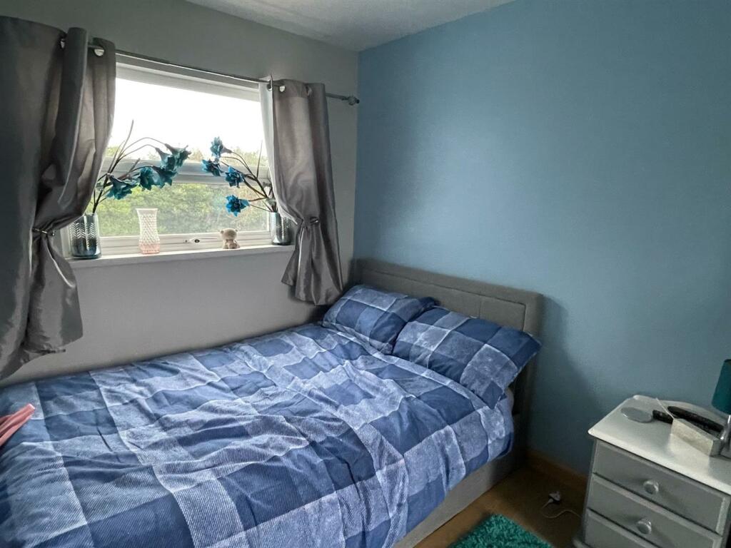 Bedroom.,,.jpg